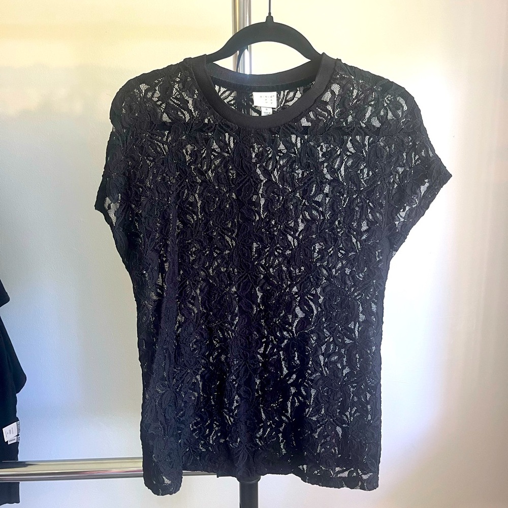 Black lace short sleeve top